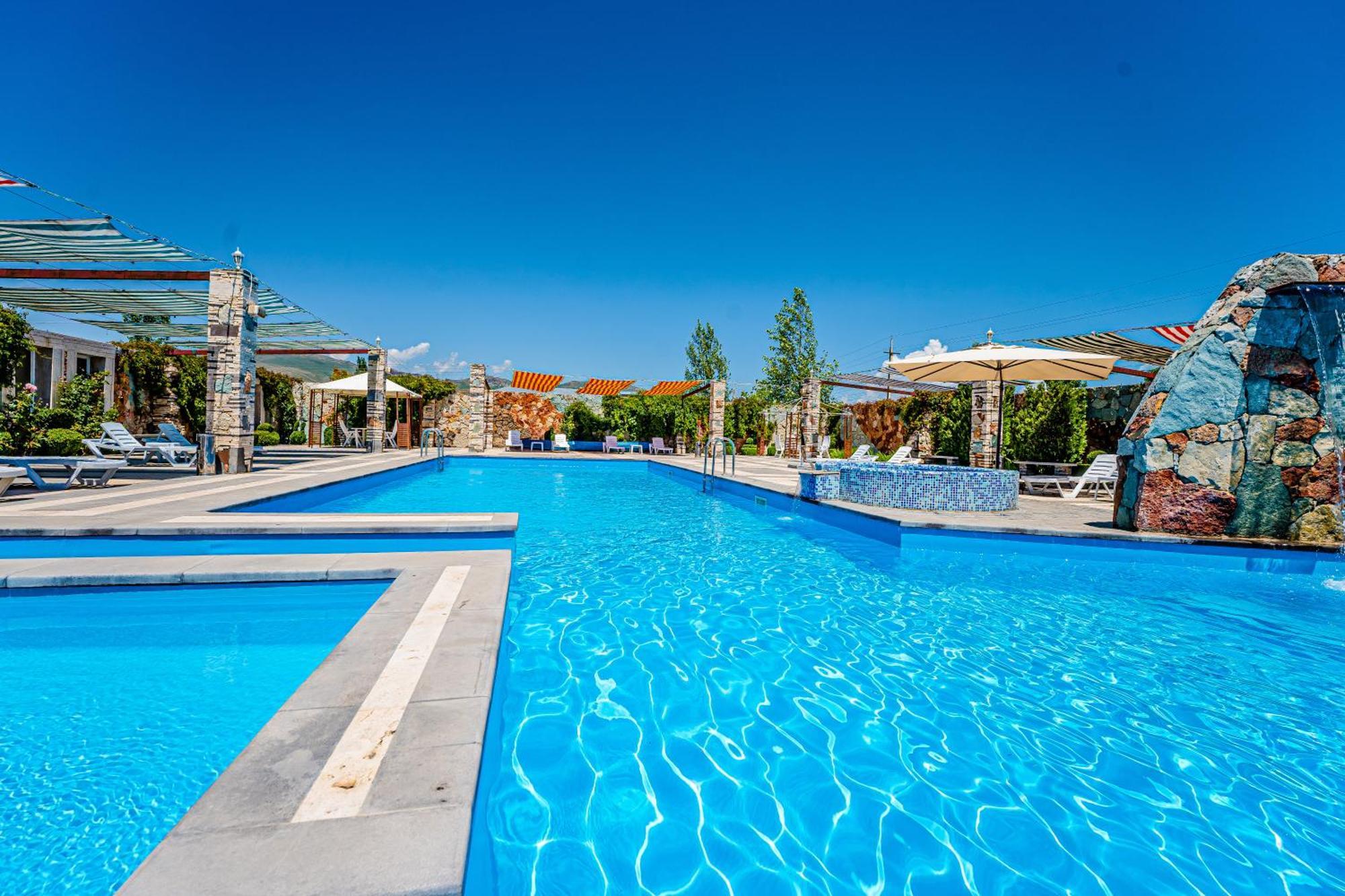 Maria Resort Севан Екстер'єр фото